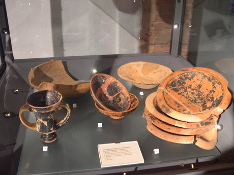 Museo Archeologico di Cecina: Piatti e scodelle